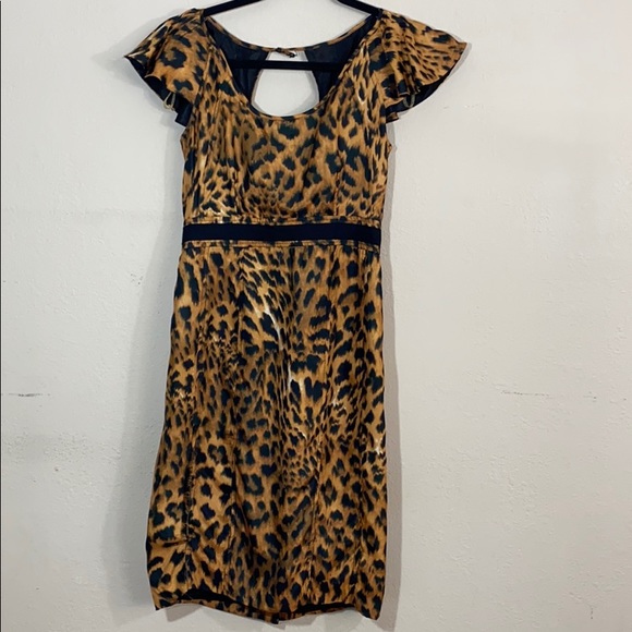 Dresses & Skirts - Cheetah patterned dress